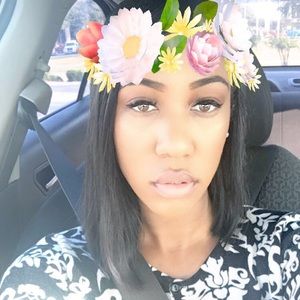 Meet your Posher, Teona